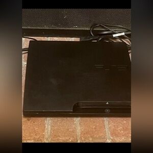 Sony PlayStation 3 160 GB Console and Controller
